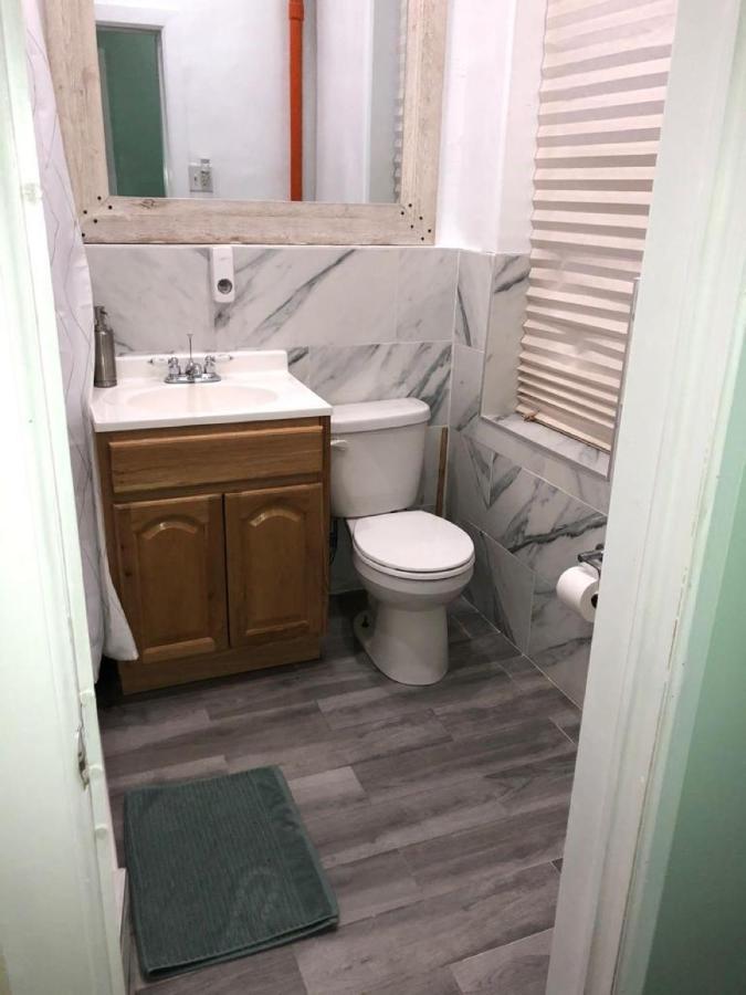Private Room In A Shared Apartment 15 Minutes To Times Square! New York Esterno foto