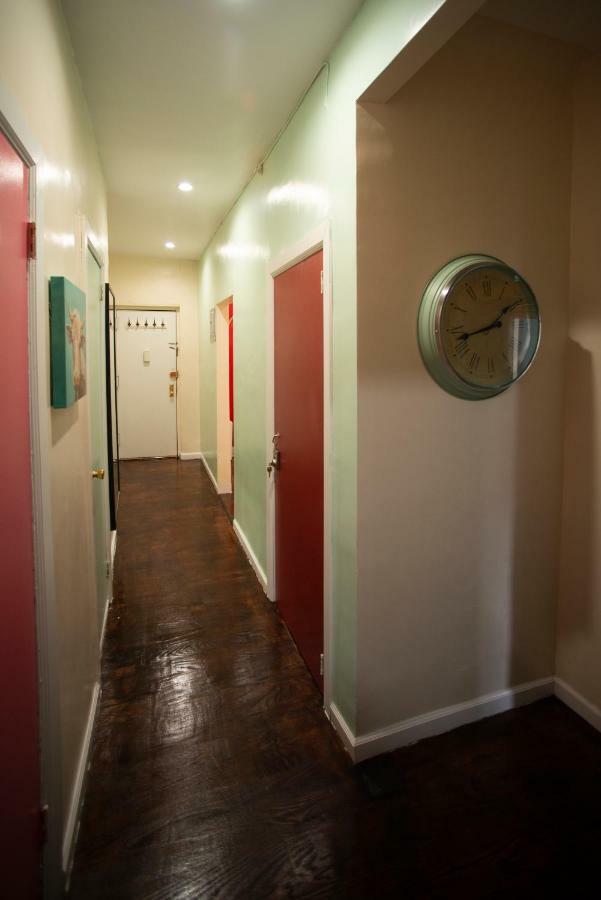 Private Room In A Shared Apartment 15 Minutes To Times Square! New York Esterno foto