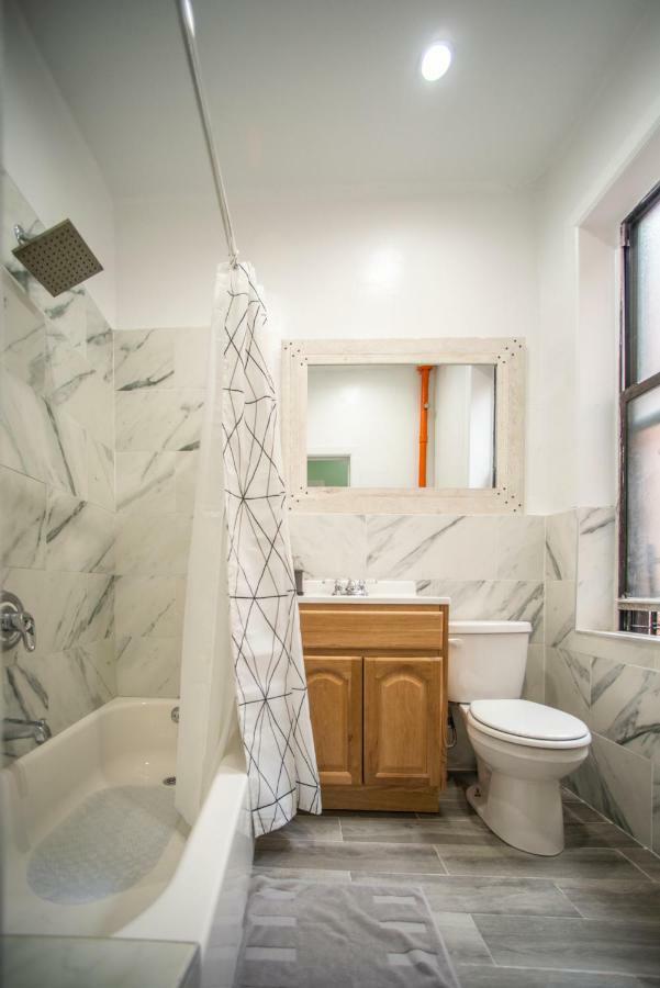 Private Room In A Shared Apartment 15 Minutes To Times Square! New York Esterno foto