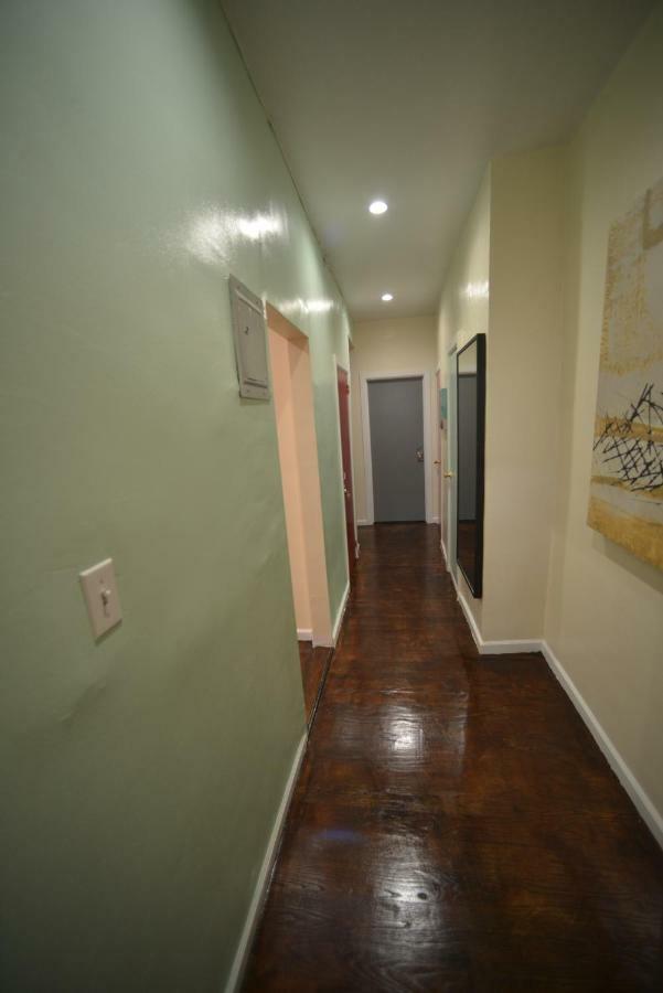 Private Room In A Shared Apartment 15 Minutes To Times Square! New York Esterno foto