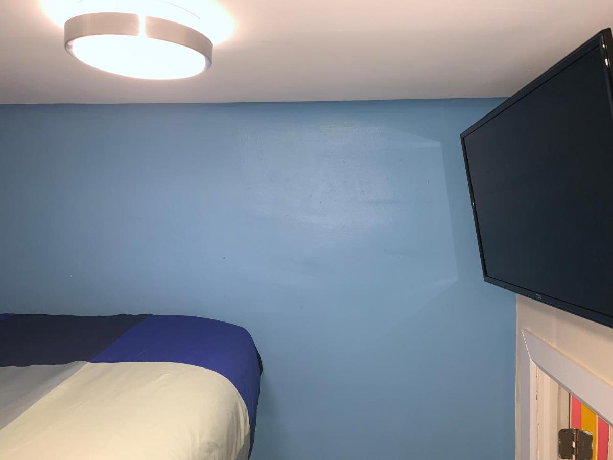 Private Room In A Shared Apartment 15 Minutes To Times Square! New York Esterno foto